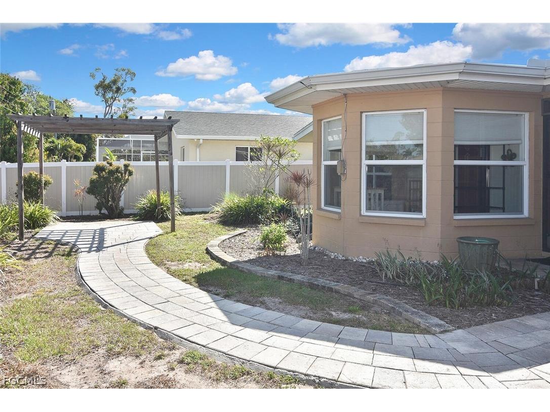 2237 Flora Avenue Fort Myers FL 33907 2026011254 image32