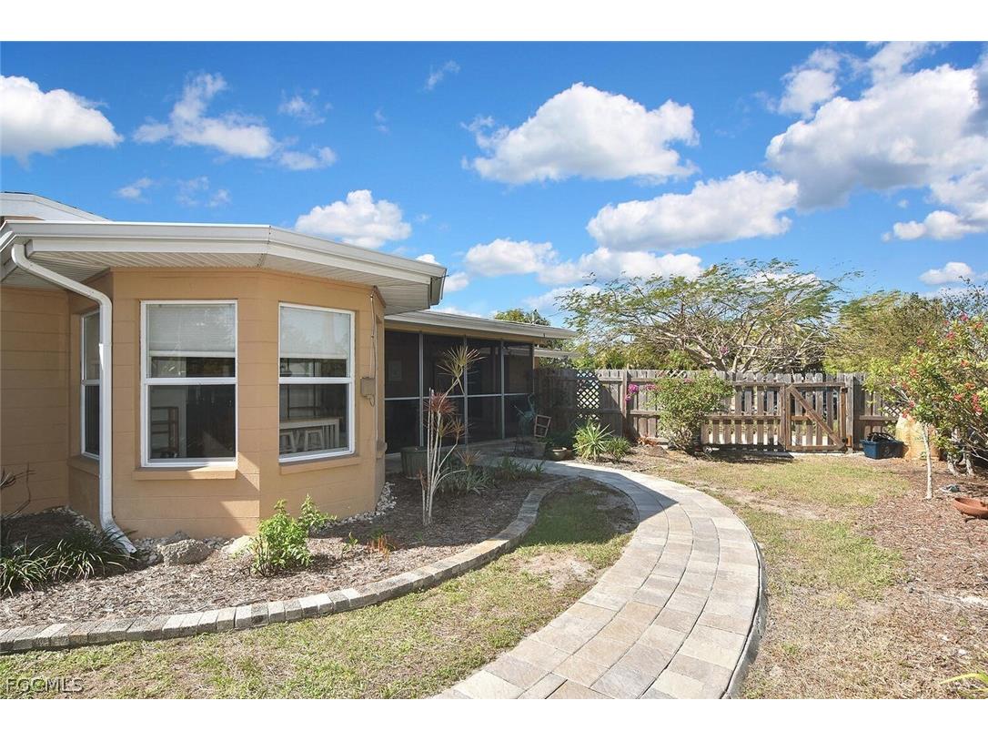 2237 Flora Avenue Fort Myers FL 33907 2026011254 image34