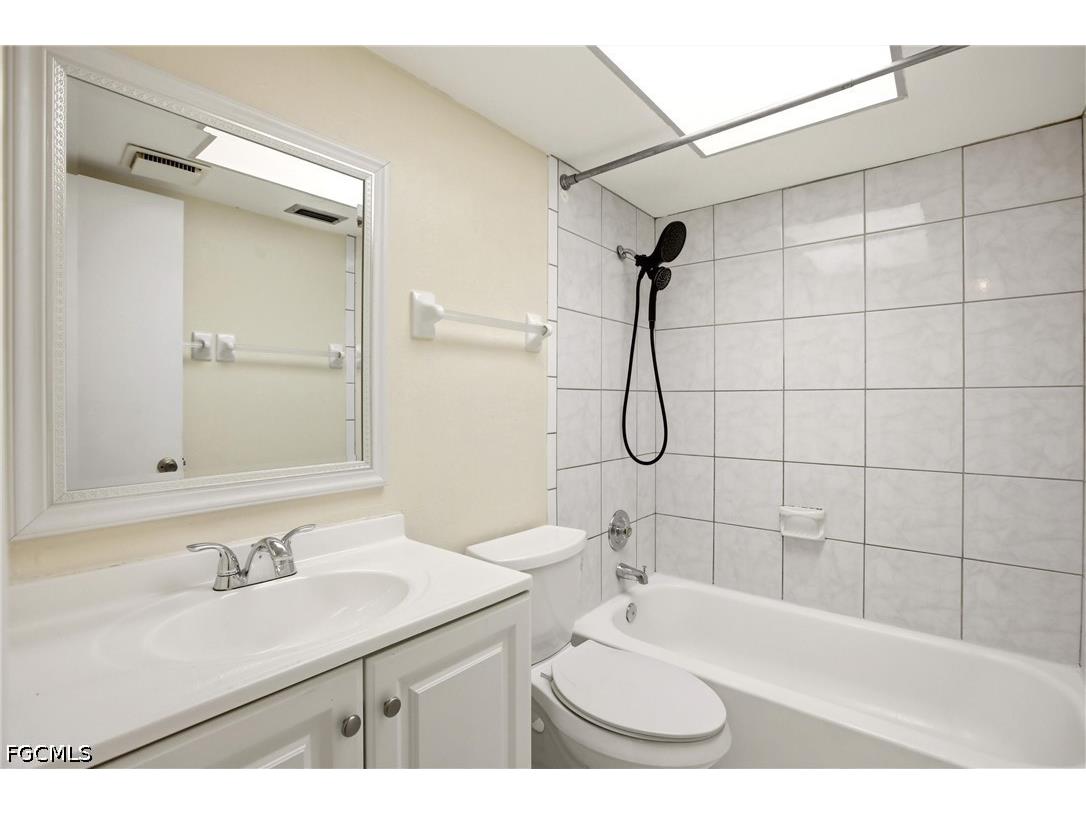 2237 Iris Way Fort Myers FL 33905 2026024120 image25