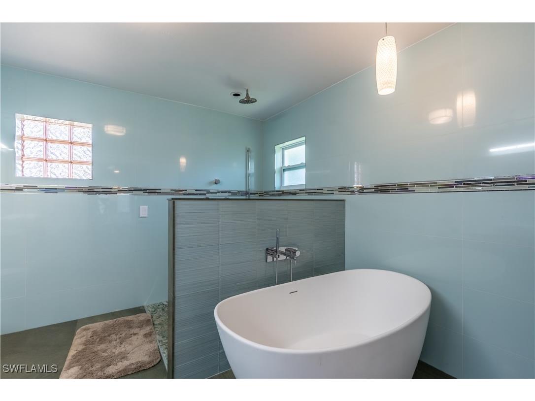 2237 Kings Lake Boulevard Naples FL 34112 225069632 image24