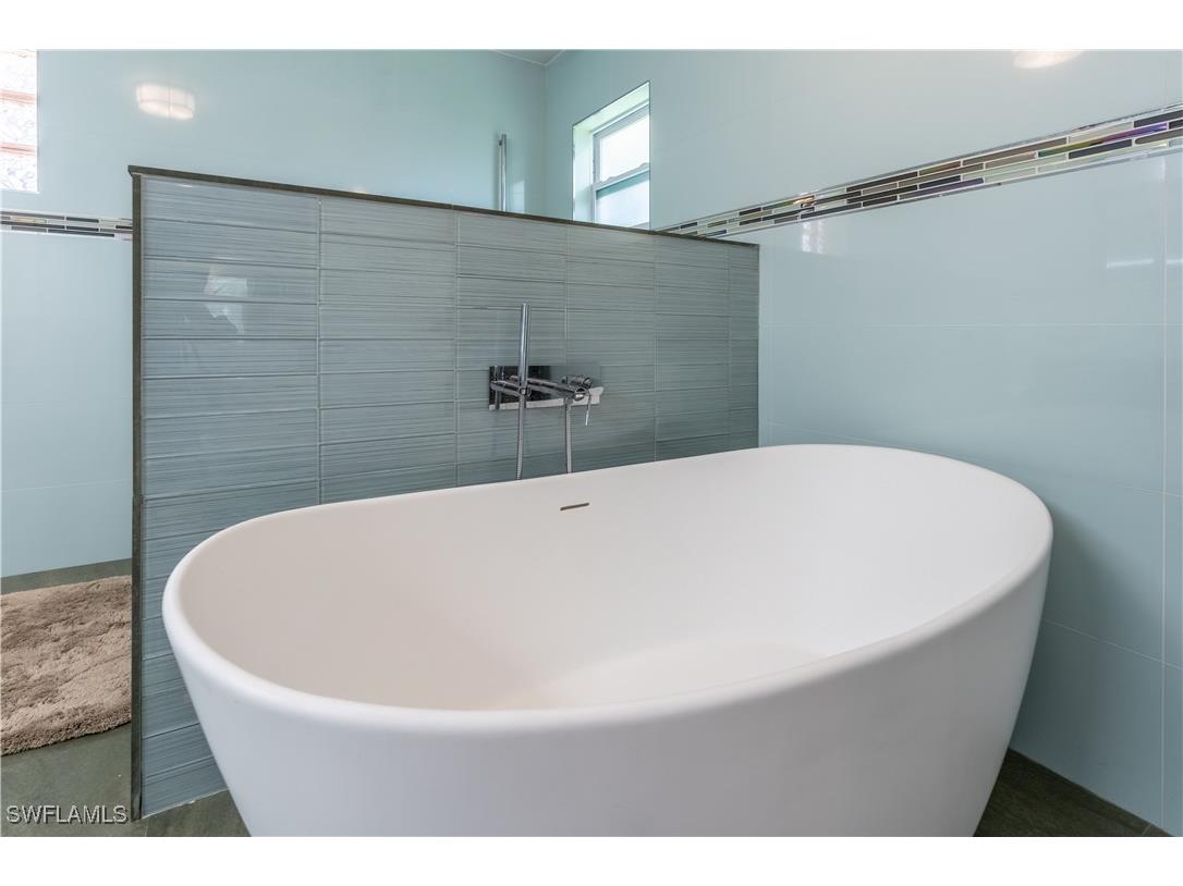 2237 Kings Lake Boulevard Naples FL 34112 225069632 image27