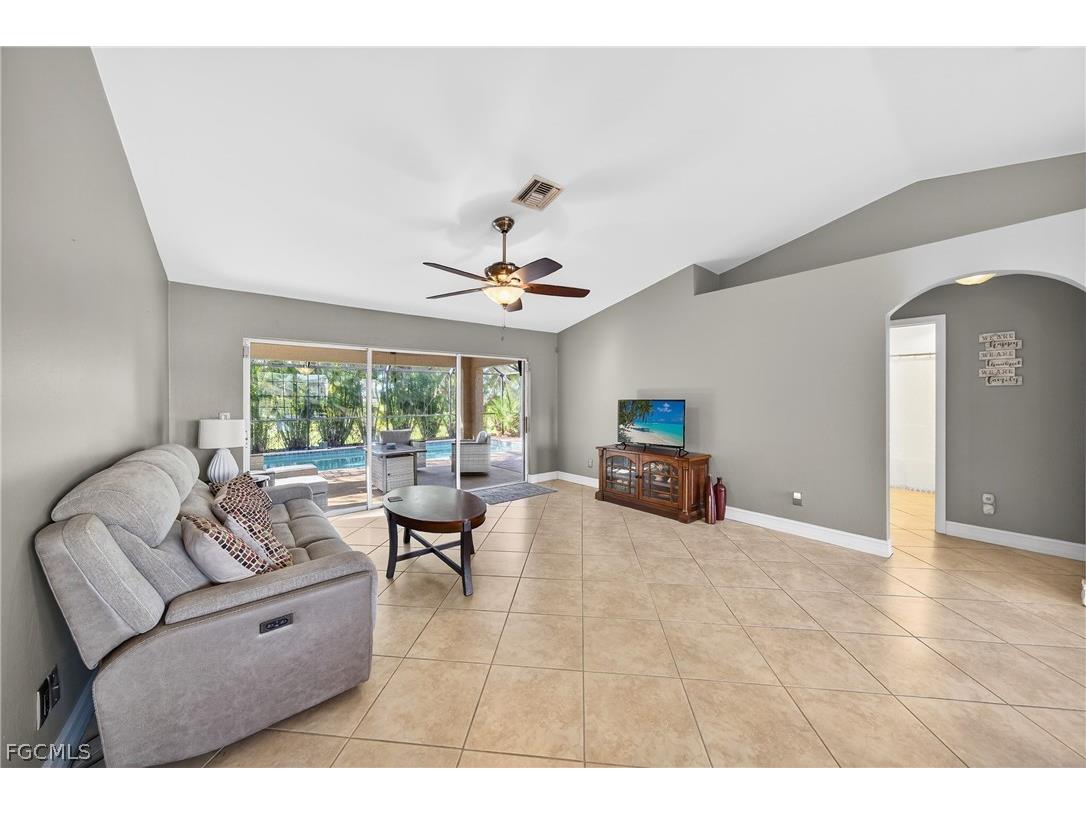 2238 NW 8th Terrace Cape Coral FL 33993 2026010959 image5