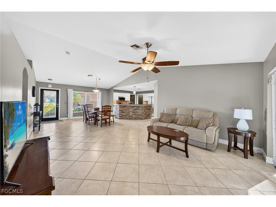 2238 NW 8th Terrace Cape Coral FL 33993 2026010959 image6