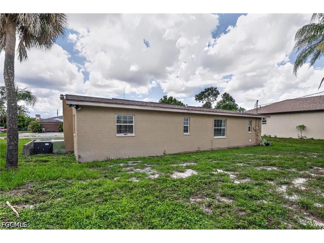 2238 Towles Street Fort Myers FL 33916 2026029693 image38