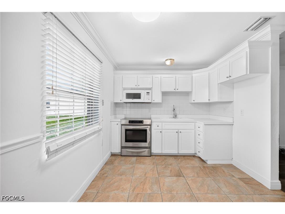 2238 Towles Street Fort Myers FL 33916 2026029693 image8