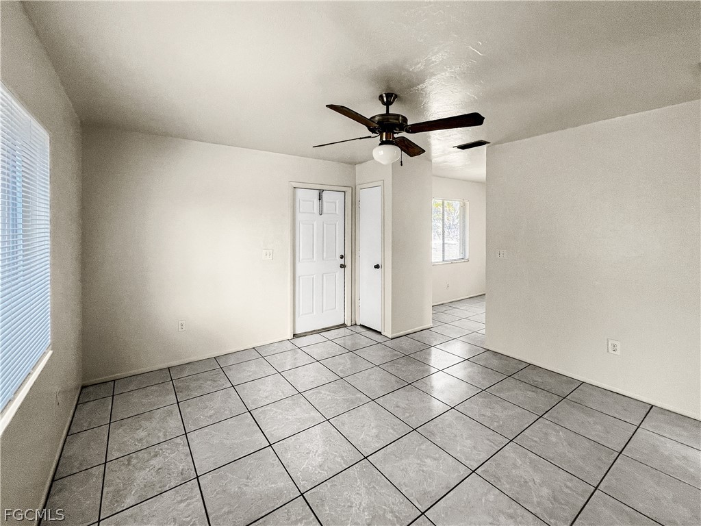 2239 Iris Way Fort Myers FL 33905 2026013579 image6