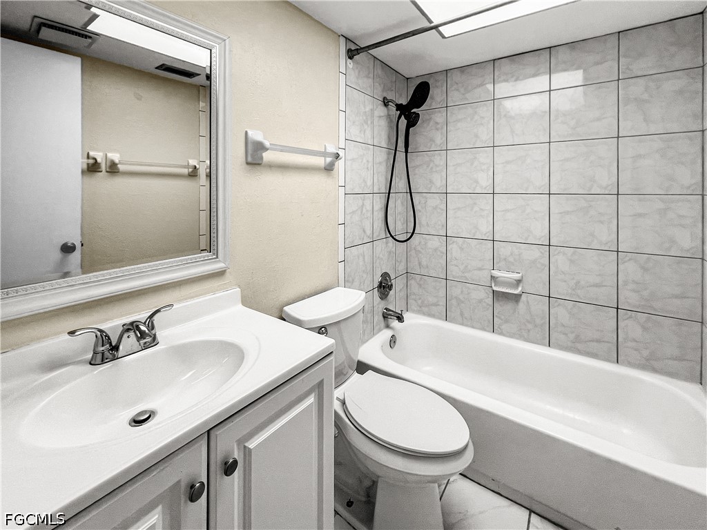 2239 Iris Way Fort Myers FL 33905 2026017973 image16