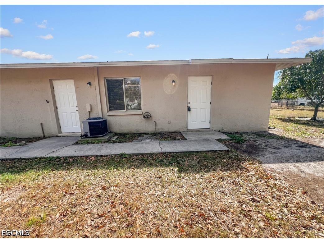 2239 Iris Way Fort Myers FL 33905 2026017973 image5