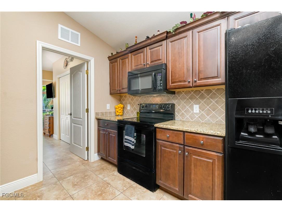 2239 Old Burnt Store Road N Cape Coral FL 33993 2025013109 image10