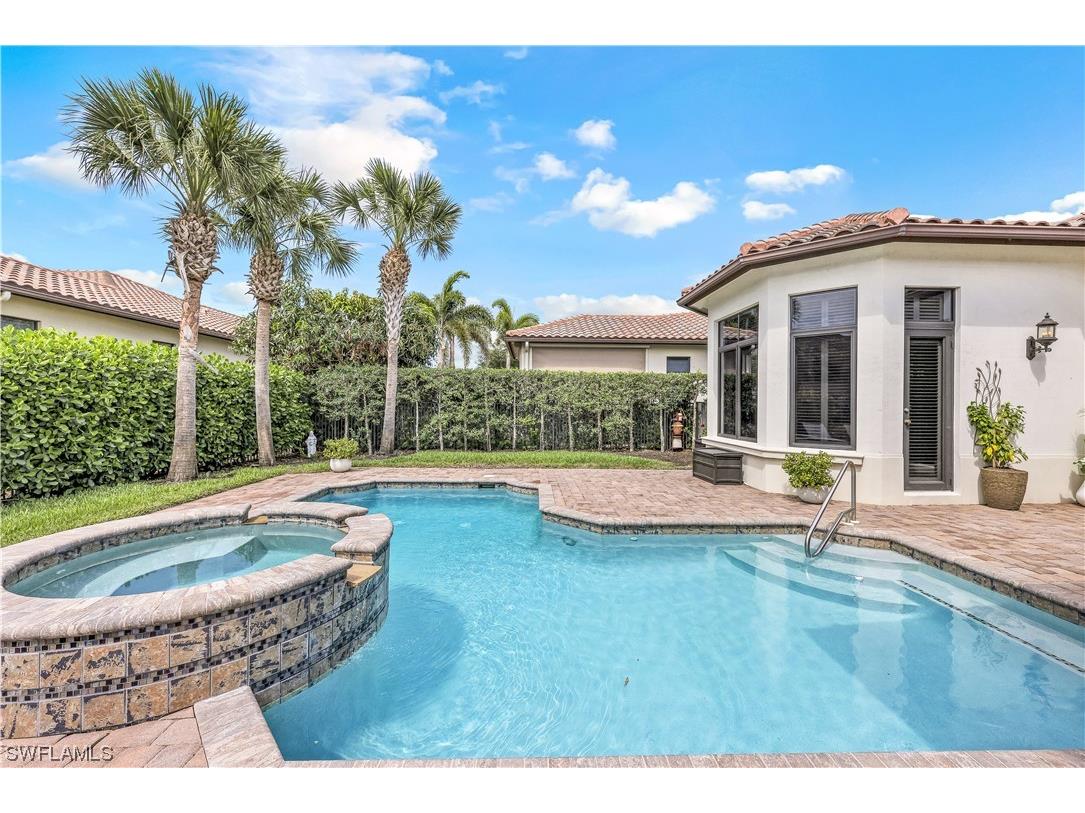 2239 Residence Circle Naples FL 34105 223020149 image1