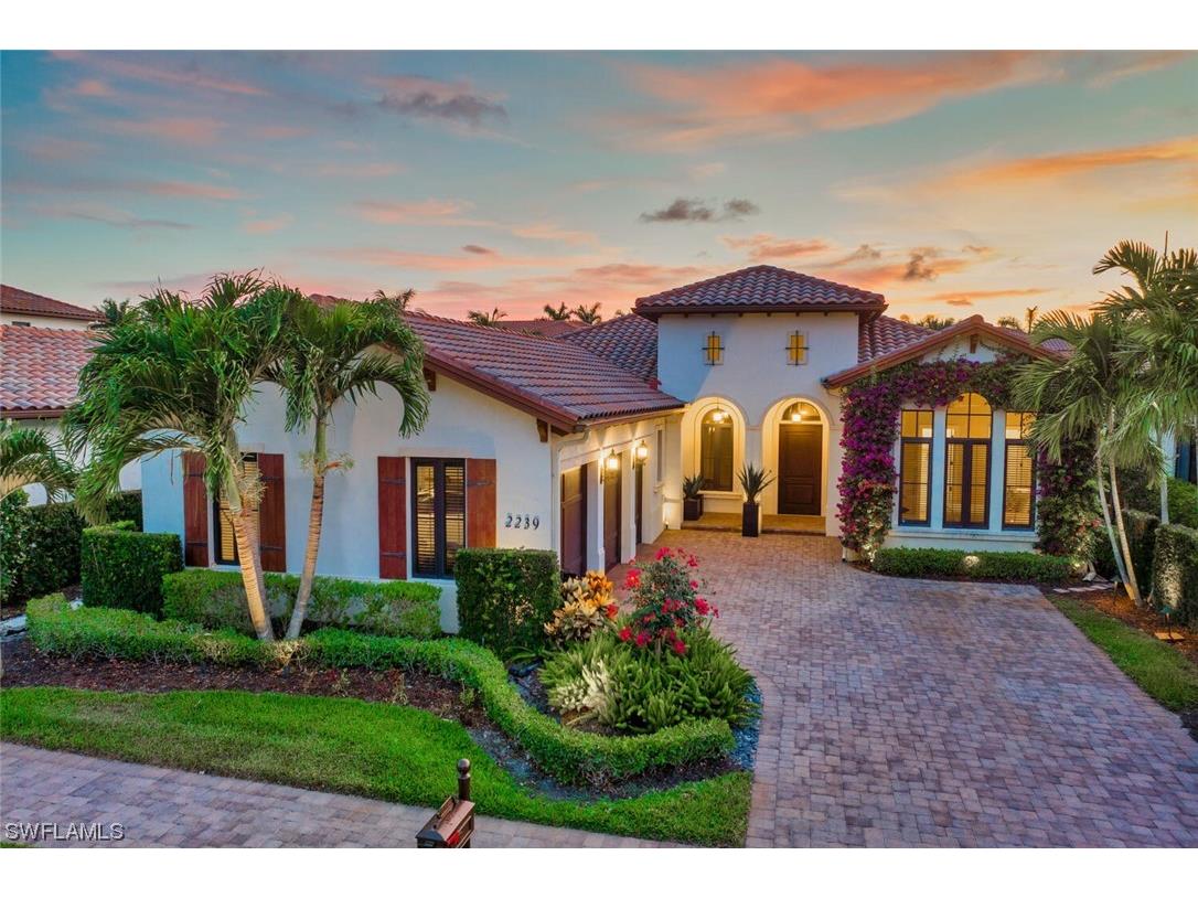 2239 Residence Circle Naples FL 34105 223037864 image1