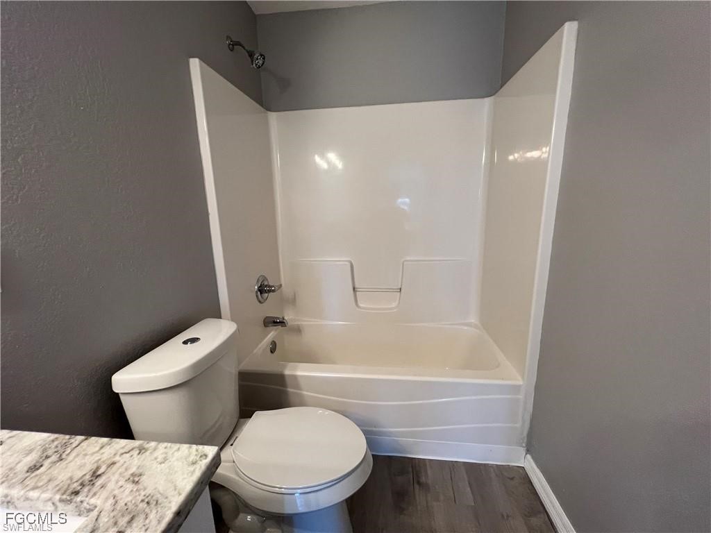 2239 SW 2nd Lane Cape Coral FL 33991 2025010881 image8