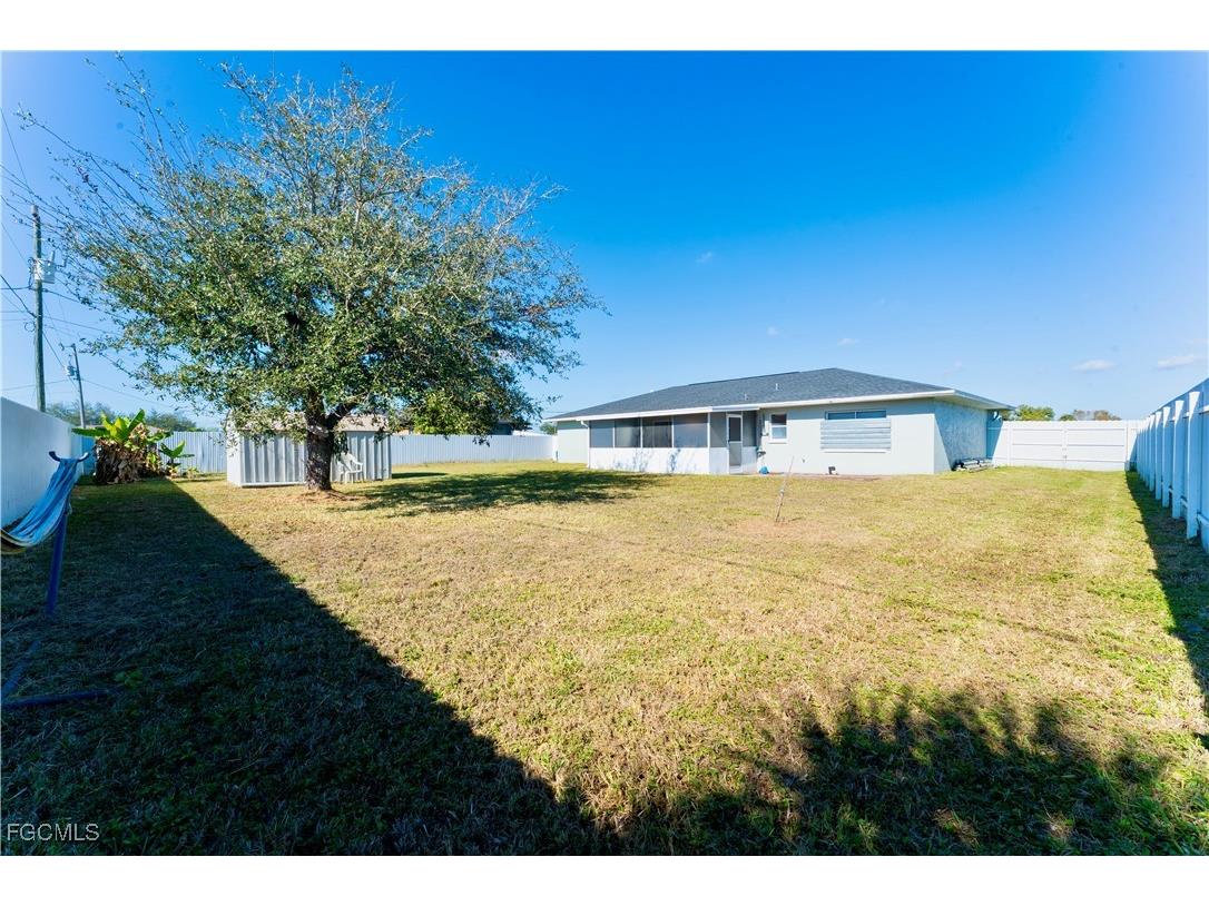 224 NE 9th Terrace Cape Coral FL 33909 2025017712 image10