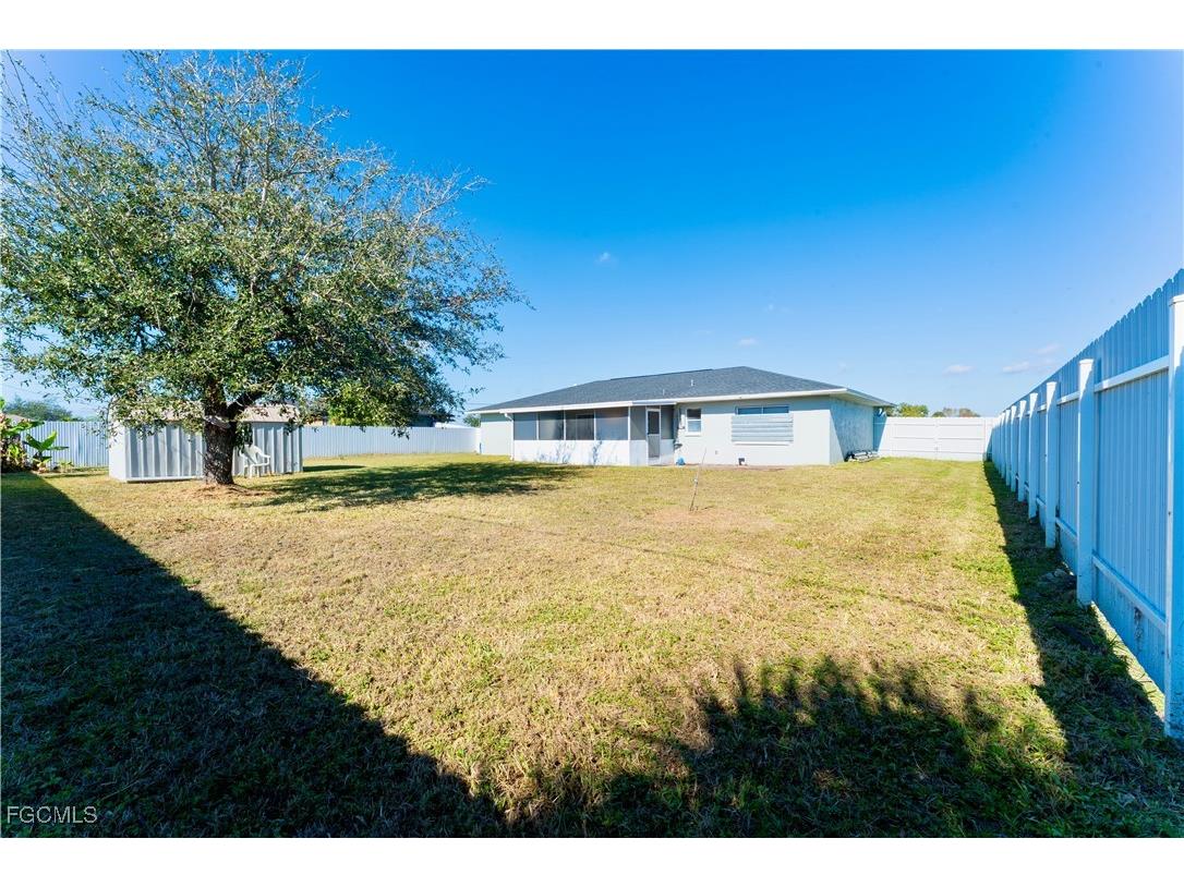224 NE 9th Terrace Cape Coral FL 33909 2025017712 image11