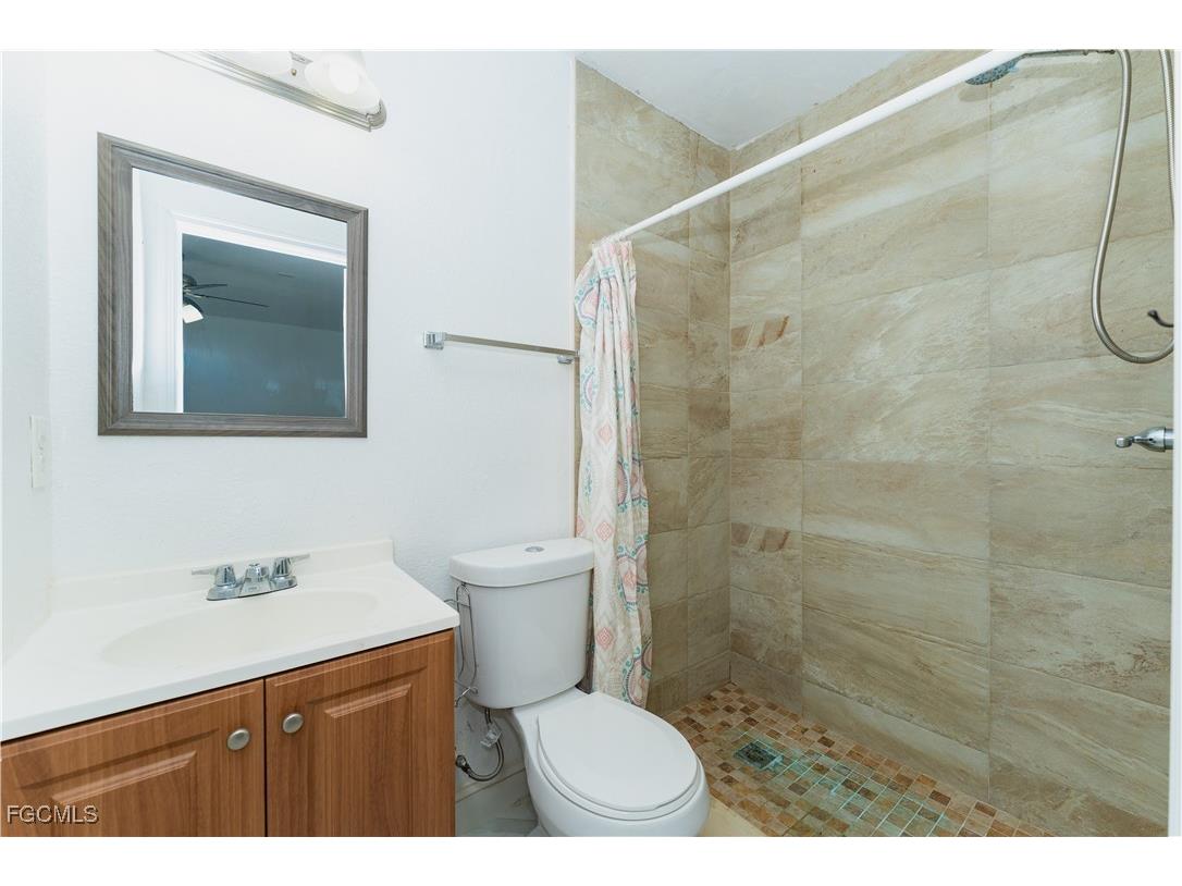 224 NE 9th Terrace Cape Coral FL 33909 2025017712 image16
