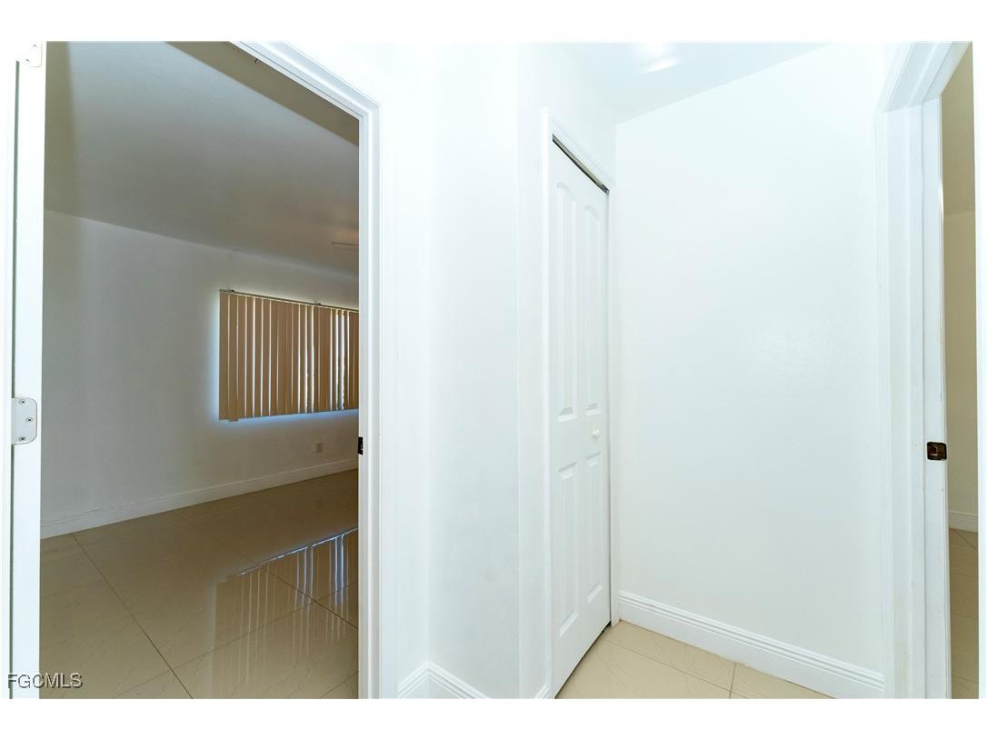 224 NE 9th Terrace Cape Coral FL 33909 2025017712 image25