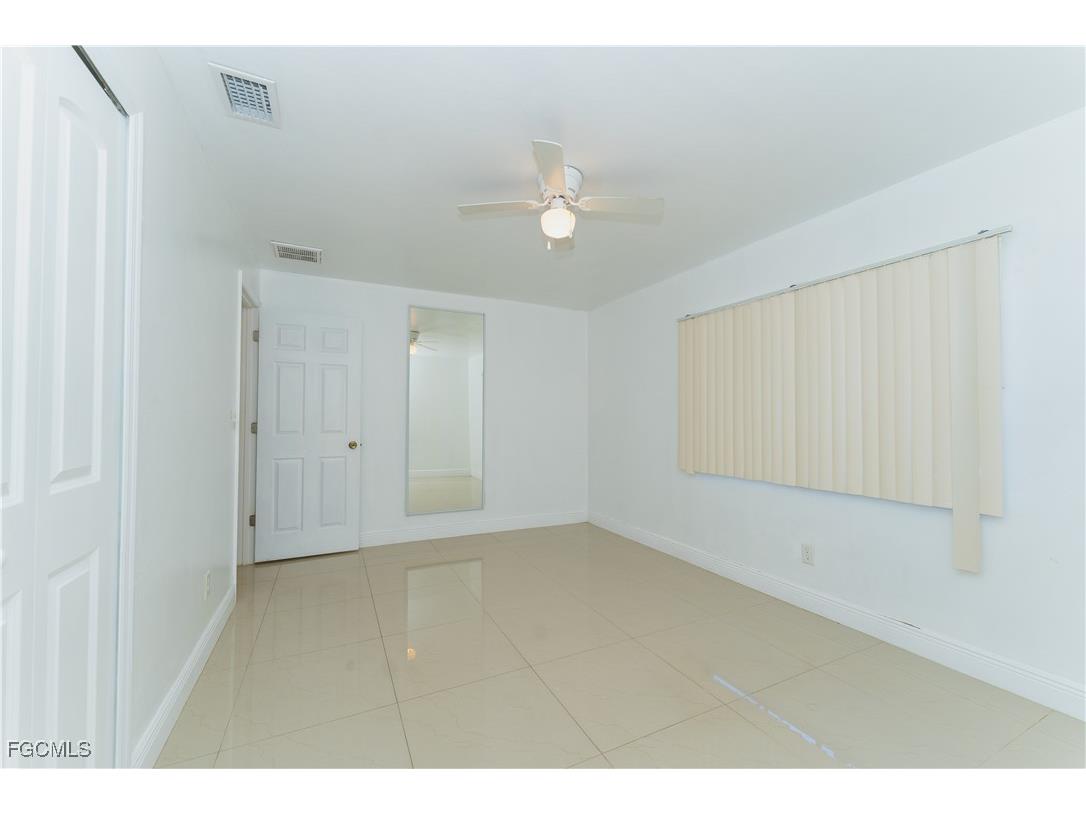 224 NE 9th Terrace Cape Coral FL 33909 2025017712 image32