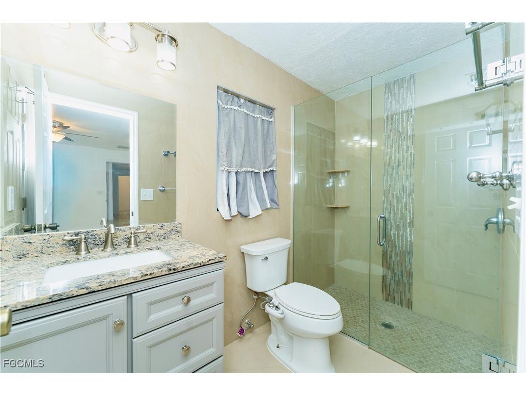 224 NE 9th Terrace Cape Coral FL 33909 2025017712 image37