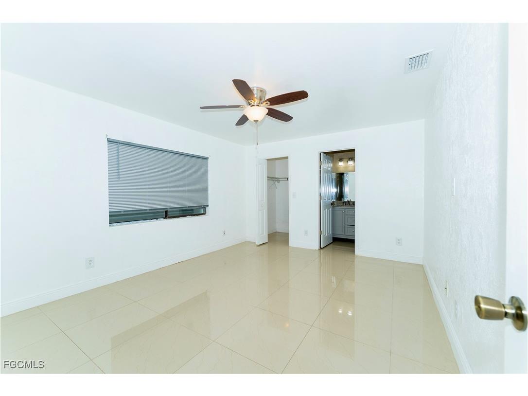224 NE 9th Terrace Cape Coral FL 33909 2025017712 image41
