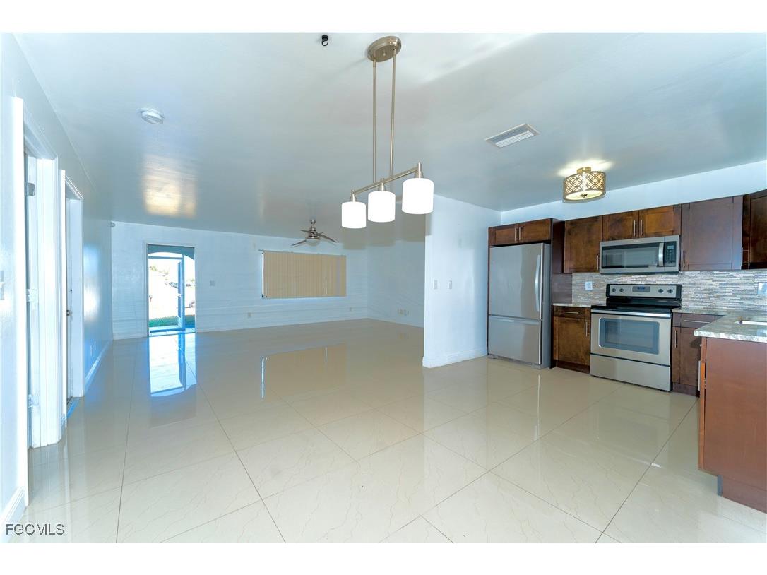 224 NE 9th Terrace Cape Coral FL 33909 2025017712 image45