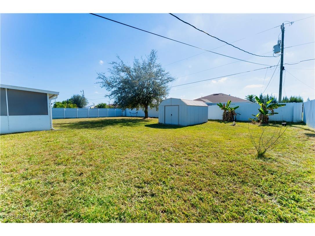 224 NE 9th Terrace Cape Coral FL 33909 2025017712 image5