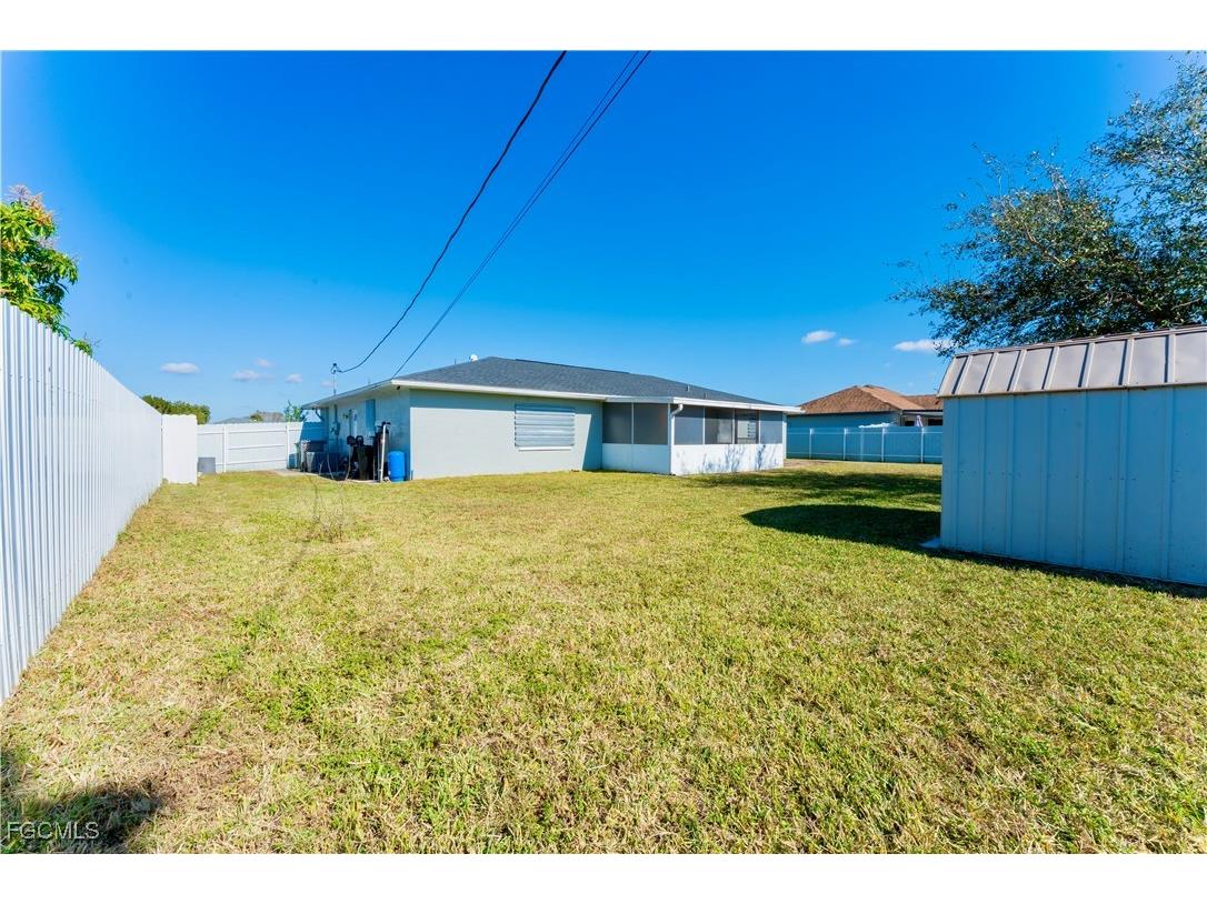 224 NE 9th Terrace Cape Coral FL 33909 2025017712 image9