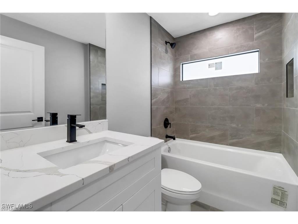 224 SE 13th Terrace Cape Coral FL 33990 225072892 image16