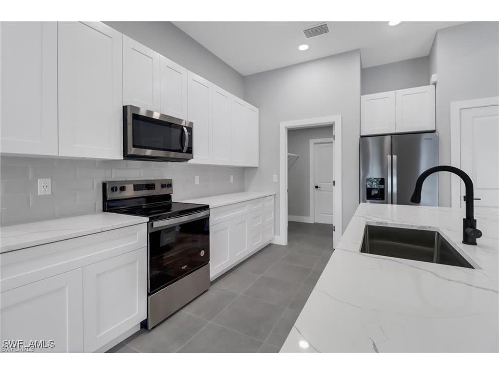 224 SE 13th Terrace Cape Coral FL 33990 225072892 image5