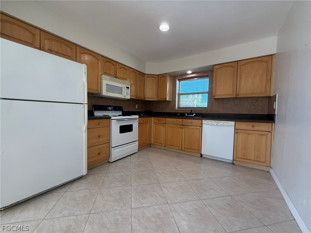 224 SE 3rd Terrace Cape Coral FL 33990 2026006636 image14