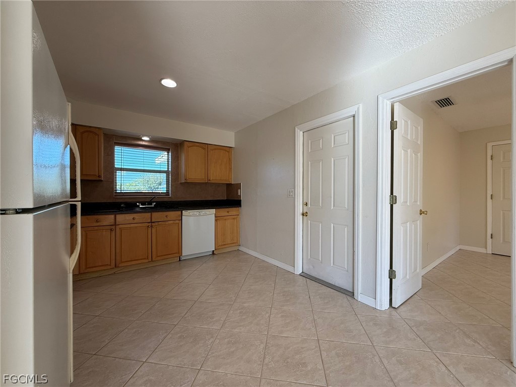 224 SE 3rd Terrace Cape Coral FL 33990 2026006636 image15