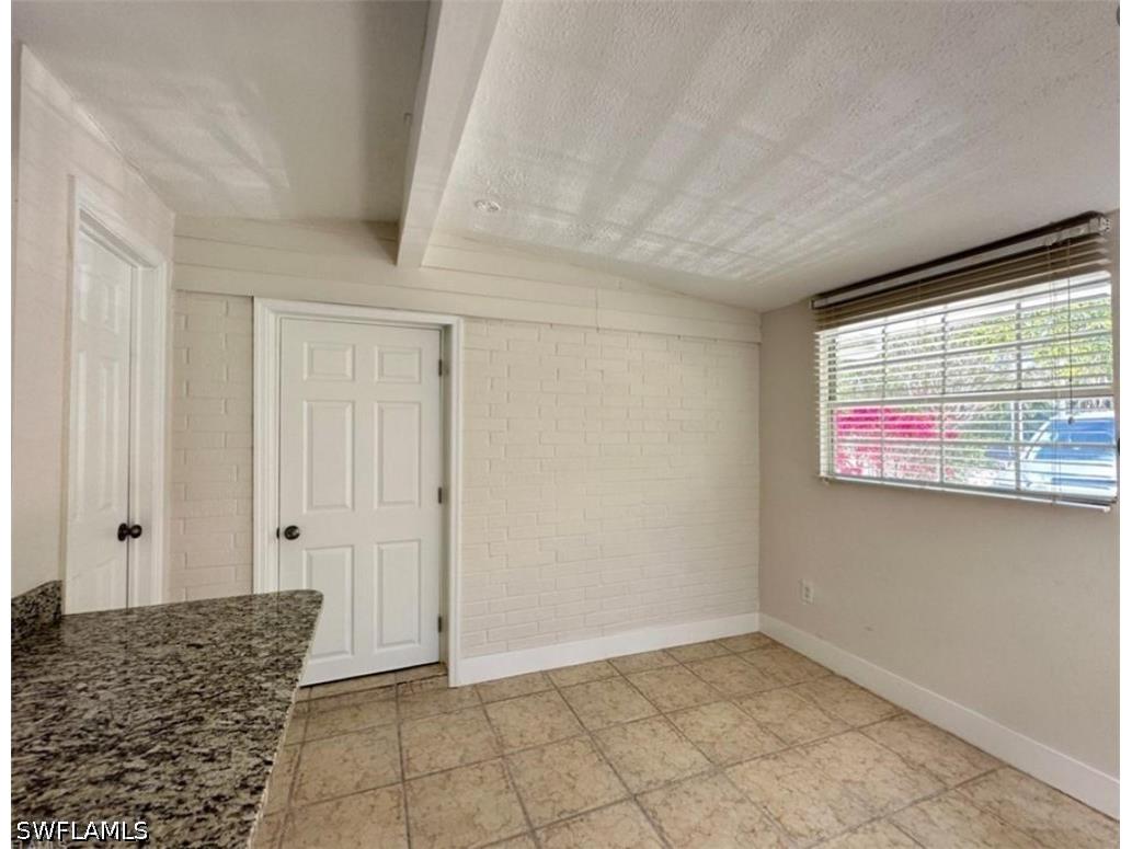 2240 Estey Avenue Naples FL 34104 226025527 image7