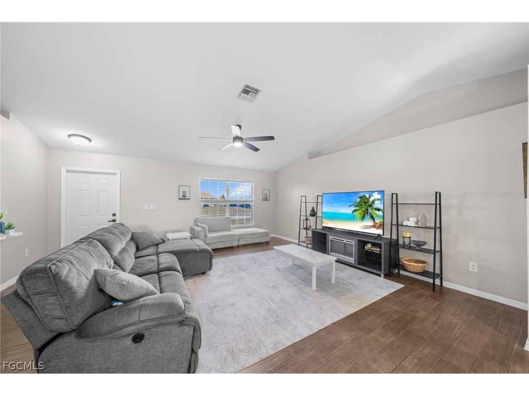 2241 NW 2nd Avenue Cape Coral FL 33993 2026009489 image7