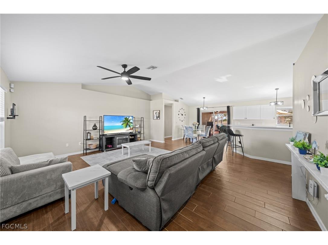 2241 NW 2nd Avenue Cape Coral FL 33993 2026009489 image8