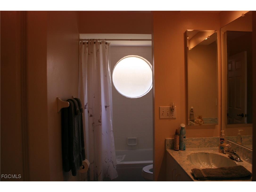  North Fort Myers FL 33917 2025008866 image16