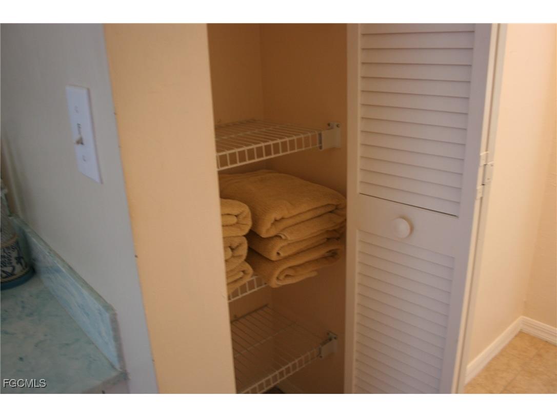  North Fort Myers FL 33917 2025008866 image18