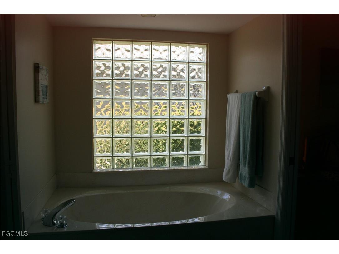  North Fort Myers FL 33917 2025008866 image26