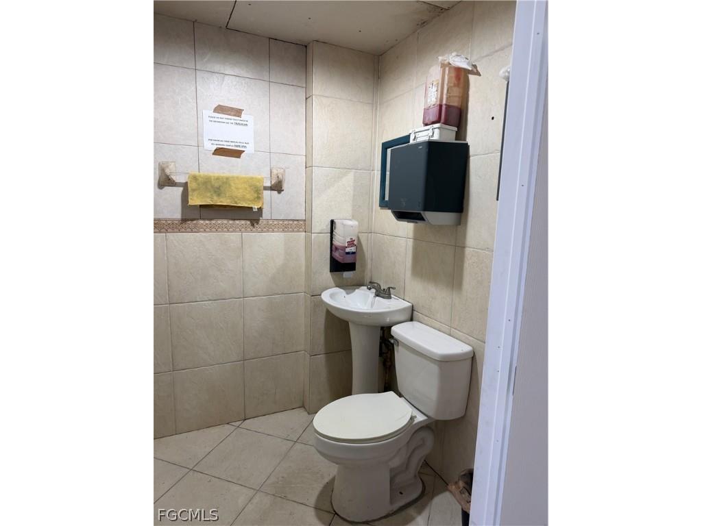2242 Fowler Street Fort Myers FL 33901 2026006371 image12
