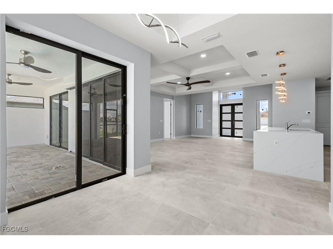 2242 NW 4th Street Cape Coral FL 33993 2025010275 image12