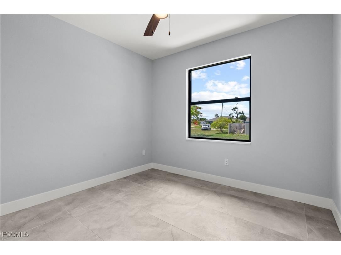 2242 NW 4th Street Cape Coral FL 33993 2025010275 image22