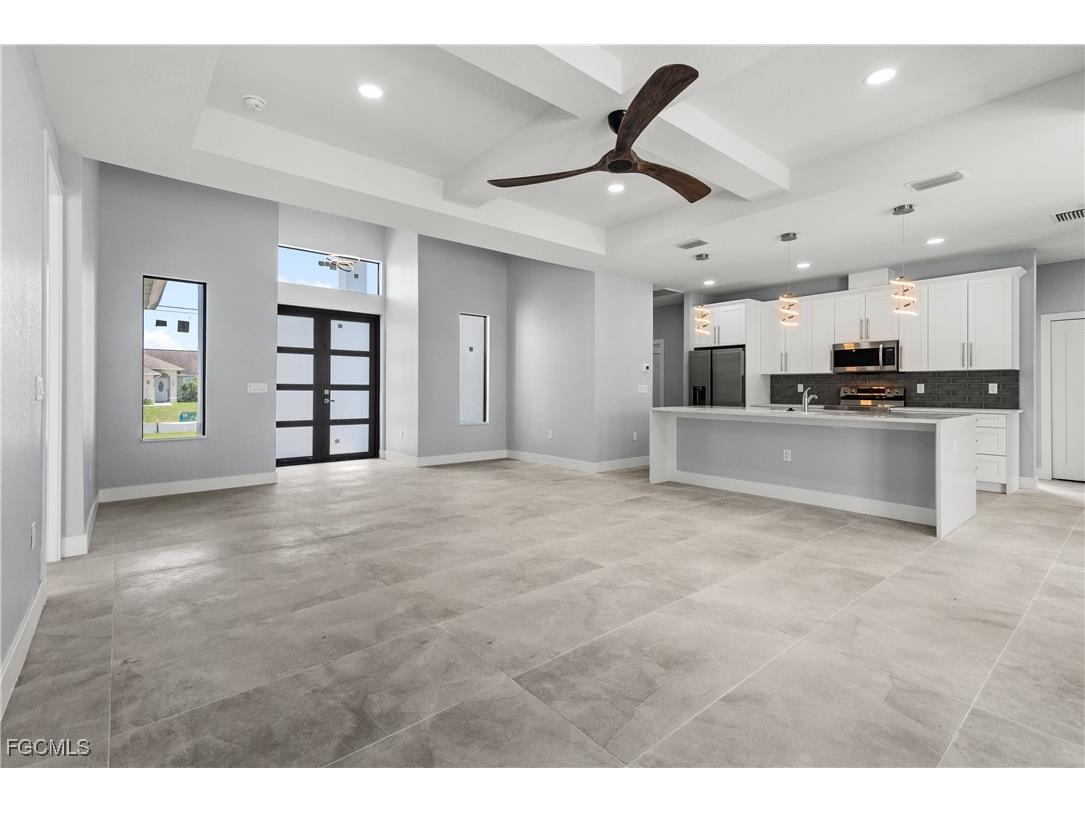 2242 NW 4th Street Cape Coral FL 33993 2025010275 image4