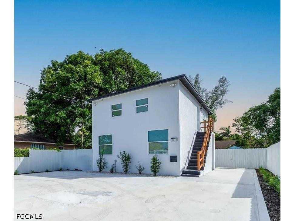 2242 NW 64th Street Miami FL 33147 2026017407 image1