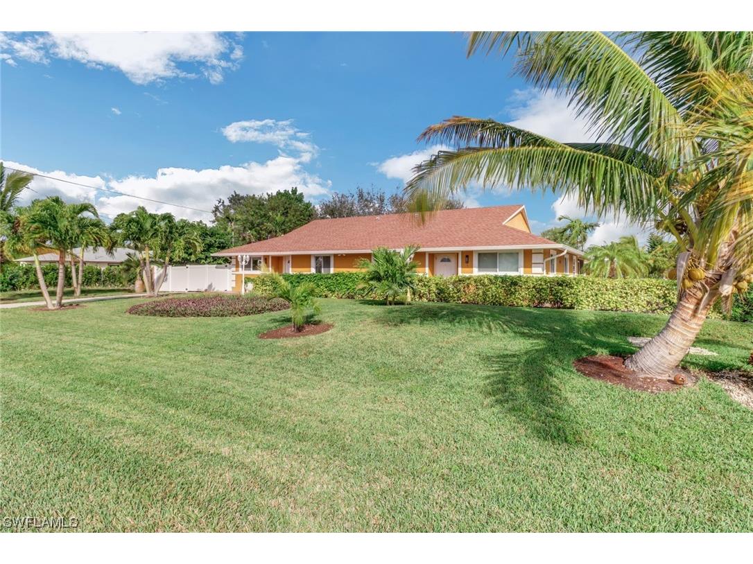 2243 Hunter Boulevard #2 Naples FL 34116 224007484 image1