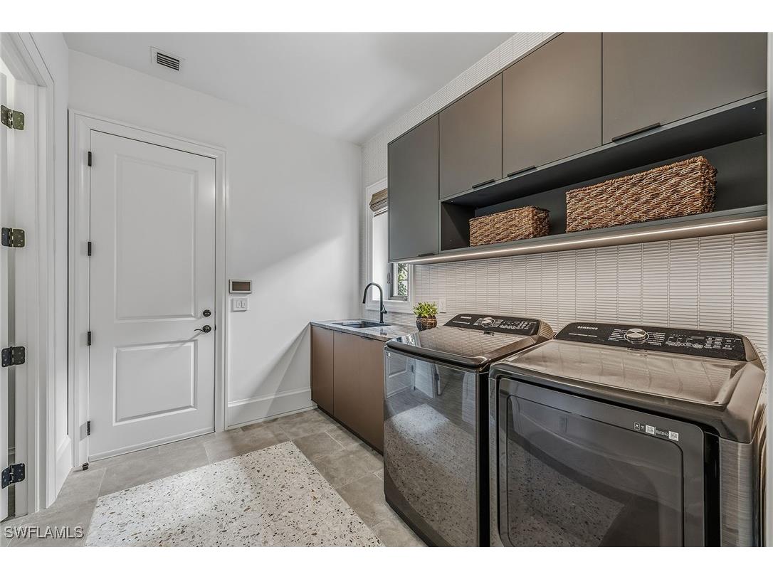 2243 Residence Circle Naples FL 34105 225084949 image25