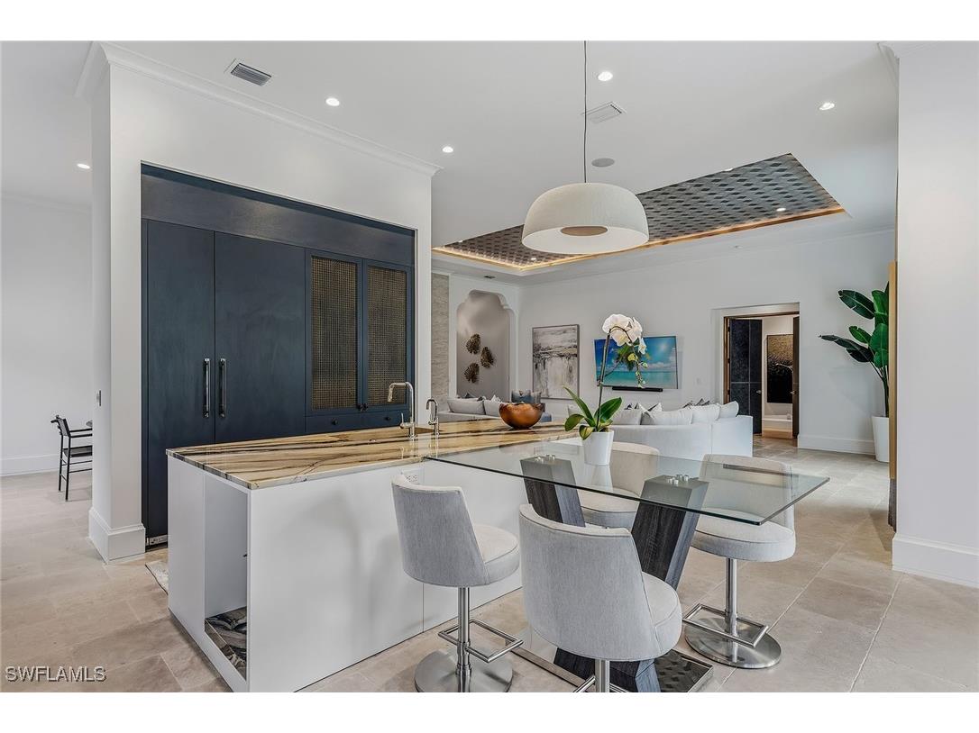 2243 Residence Circle Naples FL 34105 225084949 image5