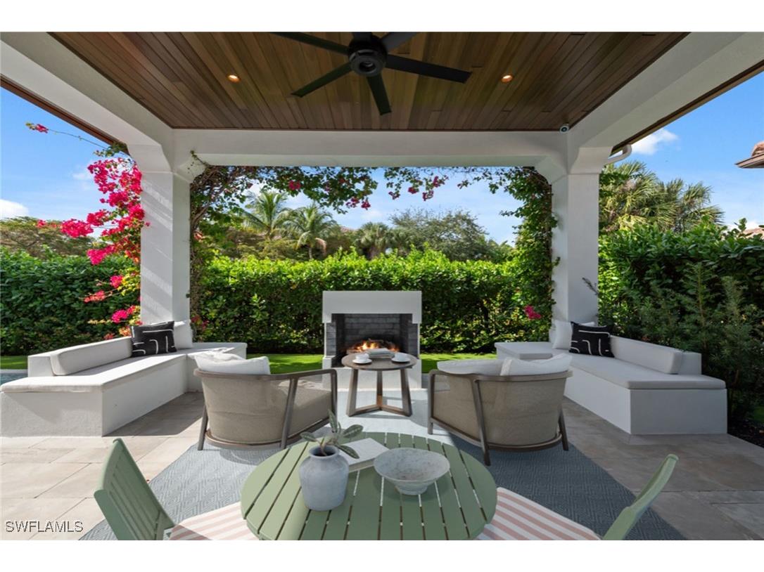 2243 Residence Circle Naples FL 34105 225084949 image8