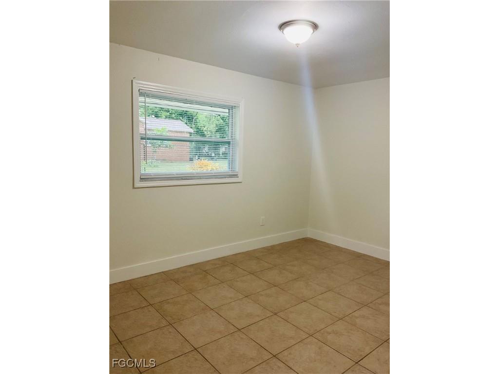 2243 South Street Fort Myers FL 33901 2025010602 image12