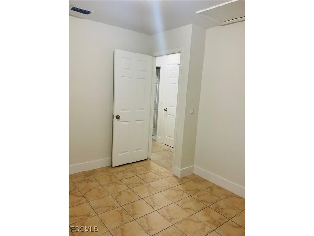 2243 South Street Fort Myers FL 33901 2025010602 image7