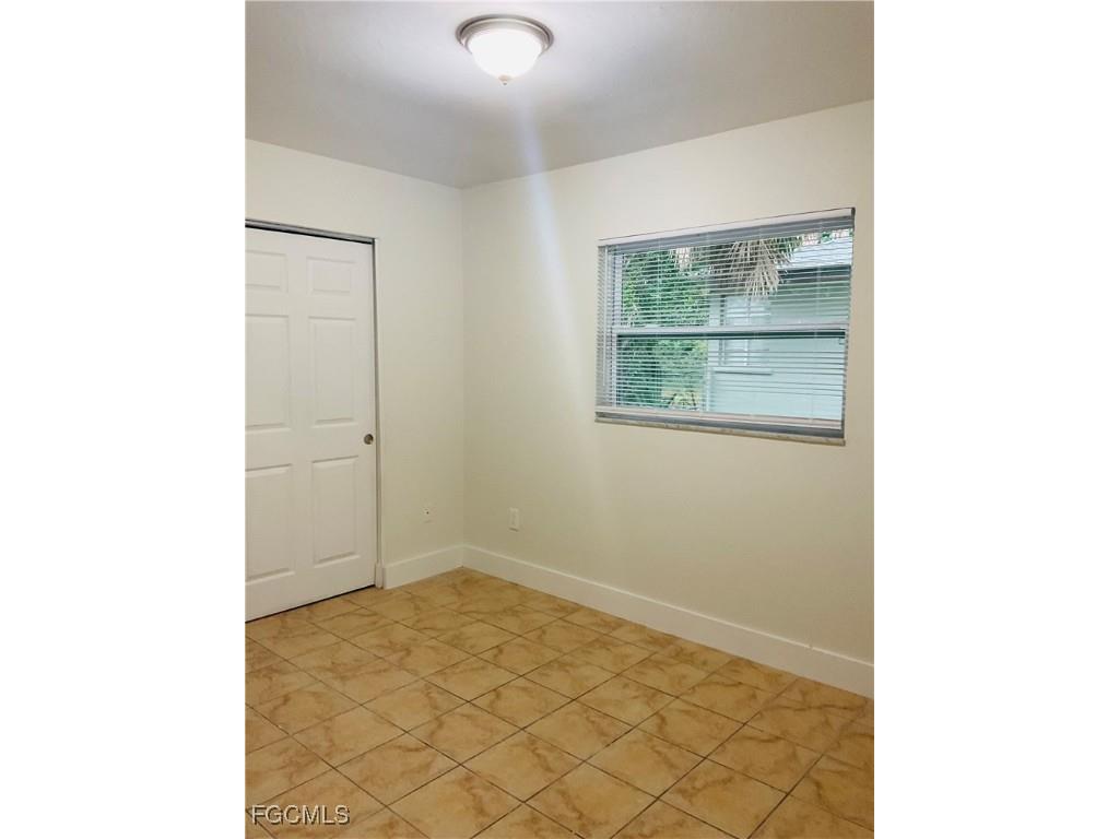 2243 South Street Fort Myers FL 33901 2025010602 image9