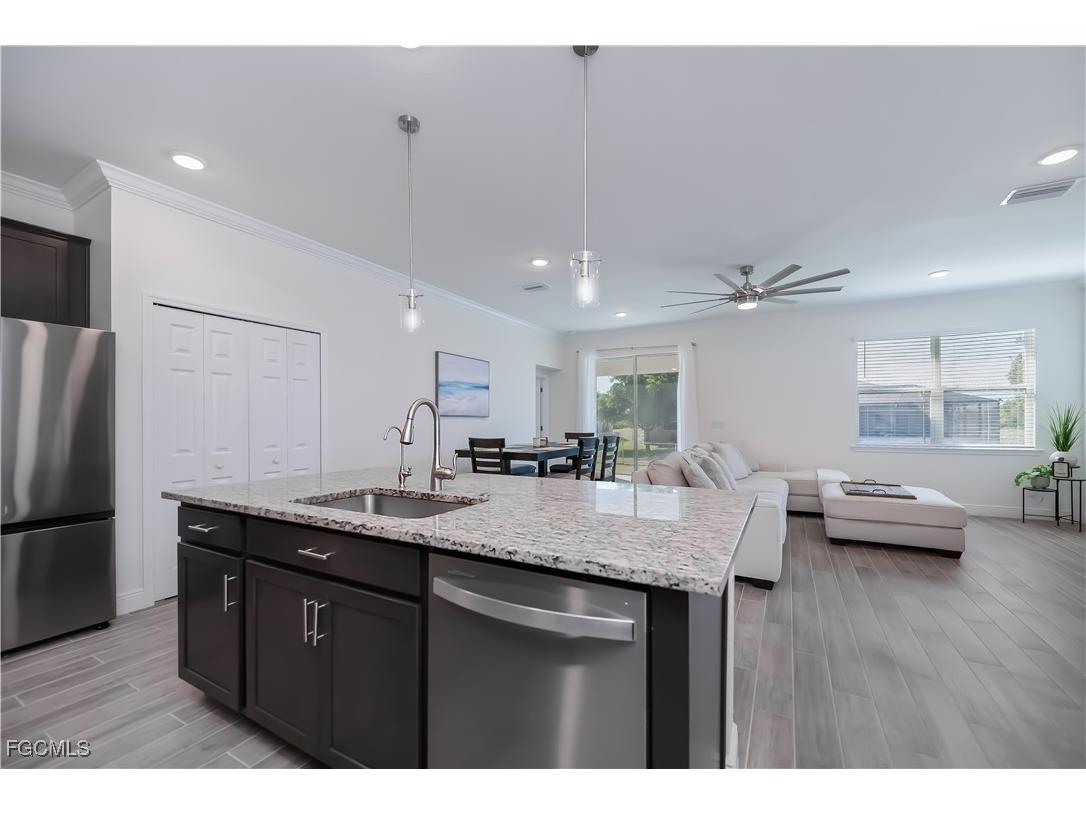 2244 NW 4th Terrace Cape Coral FL 33993 2025015961 image10