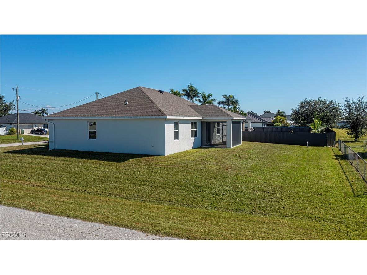 2244 NW 4th Terrace Cape Coral FL 33993 2025015961 image33